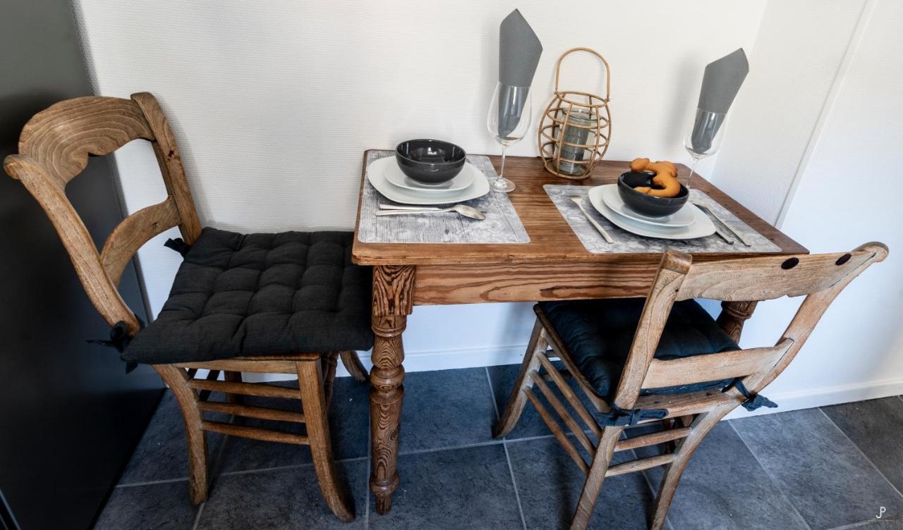 Les 3 Chapeaux Dinant 6P Les Canotiers 4P Avec Terrasse Le Melon 2P Sans Terrasse Kültér fotó